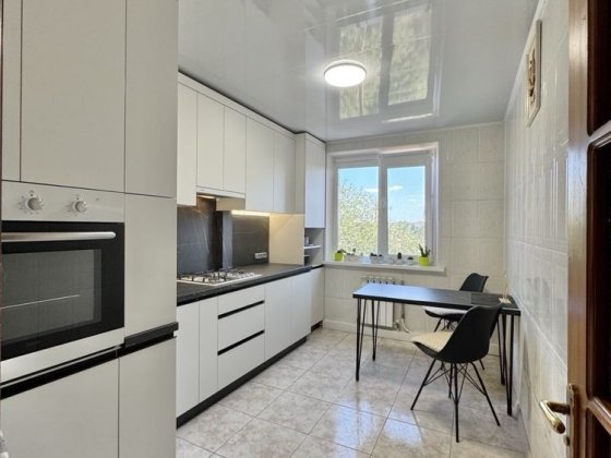 Продаж 3х кімнатної квартири в центрі міста площа Визволення Кривой Рог