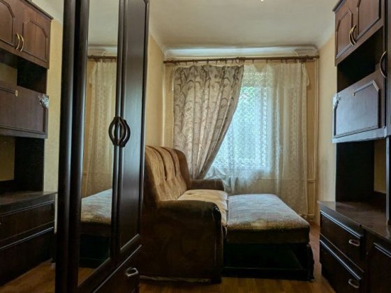 3 Кімнатна неподалік центру. Закрита територія Ровно