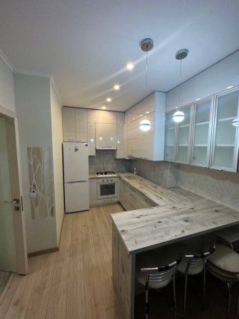 Спектрум,1 кімнатна квартира, кухня студія, 1 поверх, велика тераса - фото 1