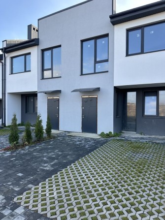 Продам таунхаус, район «На Щасливому» - фото 1