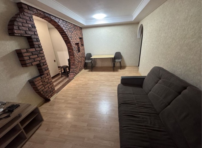 Центр, 3-кім квартира з ремонтом! - фото 1