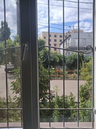 Продажа 3-х комн. кв. на 95м квартал, ул.Героев Ато, 27. - фото 1