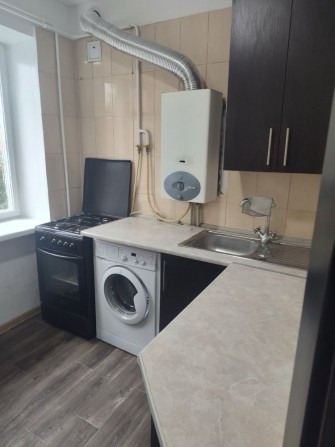 Продам 3-х кімнатну квартиру - фото 1