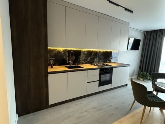 Продаж світлої 2к з ремонтом ! Ровно