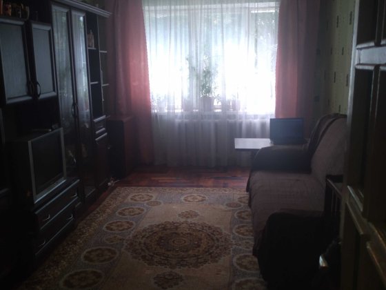 Продається три кімнатна квартира район 12 школи Рівне