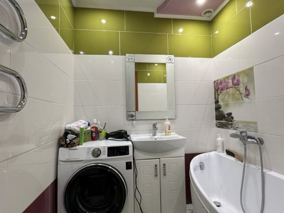 Трикімнатна. Ювілейний. Цегла Ровно