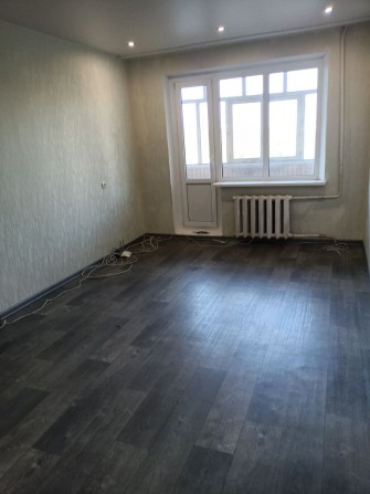 Продам квартиру 1 кімнатну вул.Лавреньова 3/9панель, 36/18/9 - фото 1