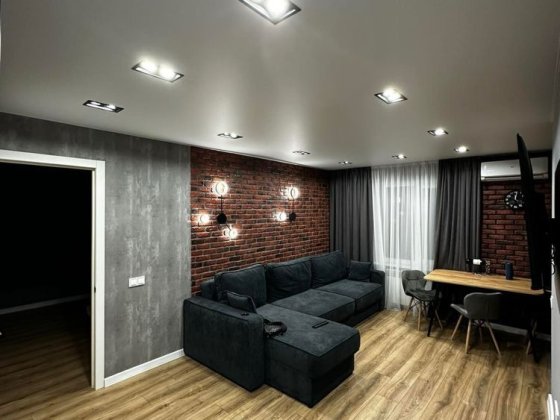 Центр Стадион 3к 70 000$ Полтава