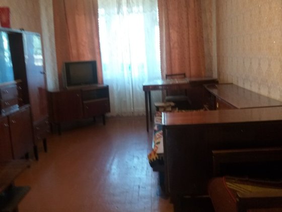 Продается 2 ком квартира по ул.ЯКИРА ( Святогеоргиевская 9 ) Кривой Рог