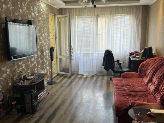 Продам трьох кімнатну квартиру Полтава
