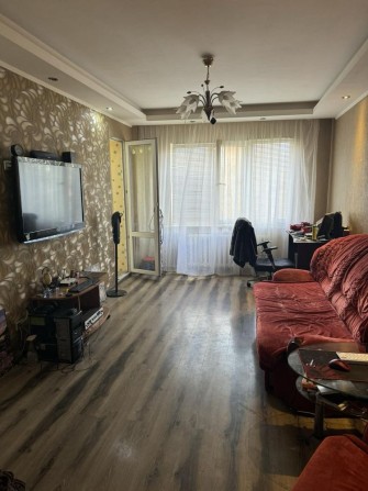 Продам трьох кімнатну квартиру - фото 1