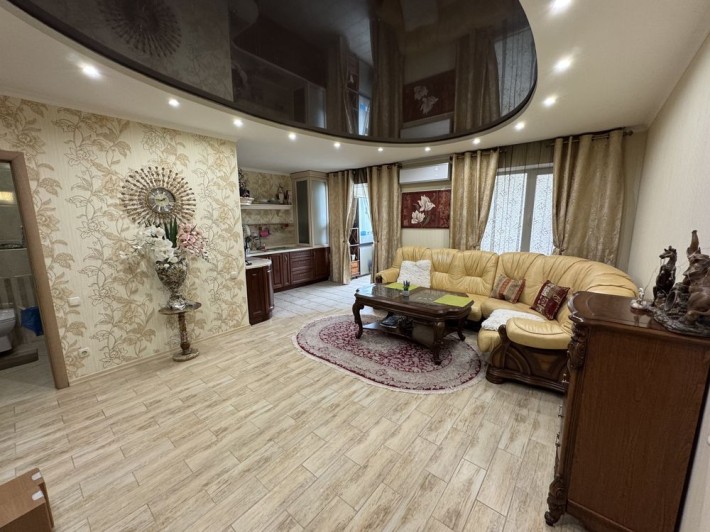 квартира новострой ЖК Сенявин 65кв.м 7/9 возле автовокзала - фото 1