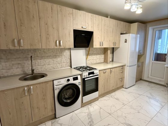 1к з автономкою біля озера Чеха Суми