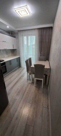 +1-кімнатна квартира з ремонтом у новобудові — ЖК “Сонячне Містечко” - фото 1