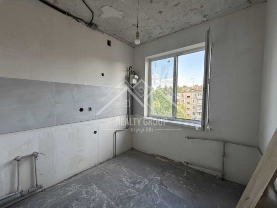 Продаж роздільної 2-к квартири з незакінченим ремонтом, Готель Київ Кривой Рог