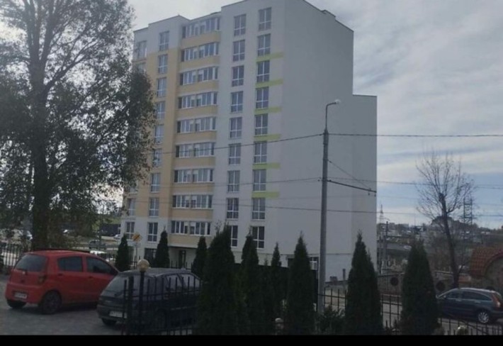 Продаж вул. О. Довженка, 47 000$, 2 кім, 66 м2, 3 пов. - фото 1