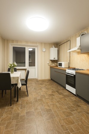 Комфортна 2-кімнатна квартира, 3-й поверх, проспект М. Лушпи - фото 1