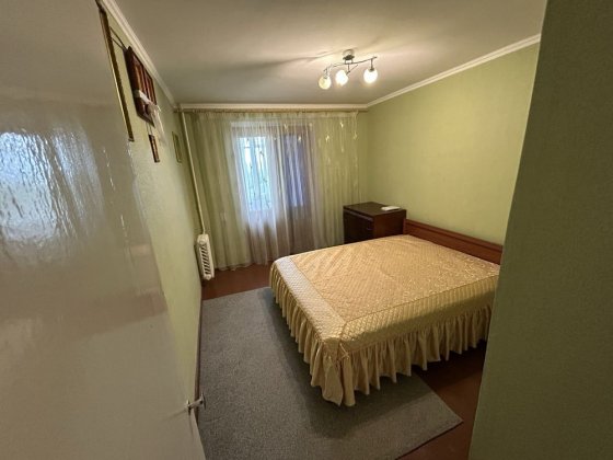 Продаж укомплектованої 4 кімнатної квартири Ровно