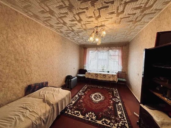 2к квартира на середньому поверсі! Полтава