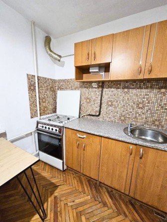 Продається 2 кімнатна квартира по вул. Просвіти - фото 1