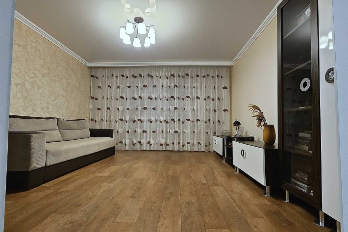 Продаж 3к квартири 63,6 м.кв. на вул. Володимира Великого - фото 1