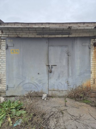 Продам капітальний гараж (без ями) в ГК ,, Молодіжний " Район Леван. - фото 1