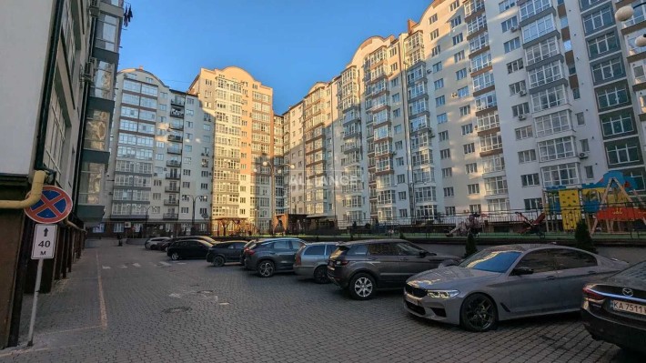 Паркомісце ЖК Містечко Центральне - фото 1