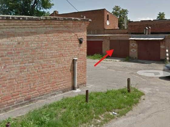 Цегляний гараж в центрі міста Полтава