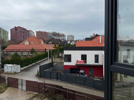 Продам сучасну 1 кімнатну укомплектовану квартиру в ЖК «Атмосфера» Ровно