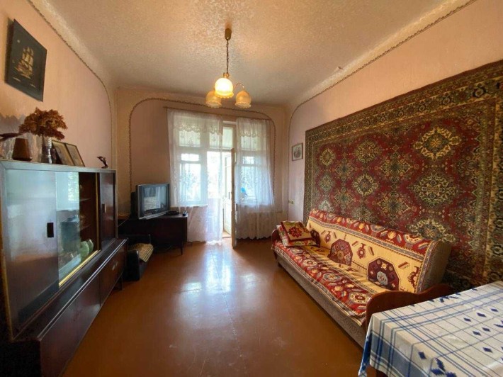 Продаётся 2-комнатная «сталинка» на Пионере, ул. Сичеславская - фото 1