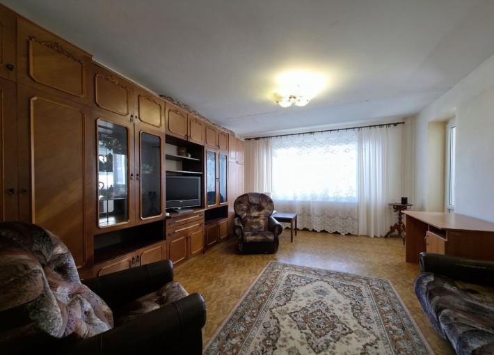 Продам простору 3-кімнатну квартиру на Заливній - фото 1