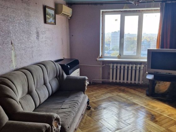 Продаж просторої двокімнатної квартири Полтава