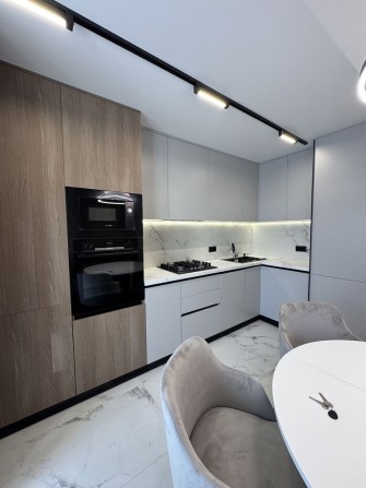 продаж провулок Тарнавського єр іо меблі та техніка - фото 1