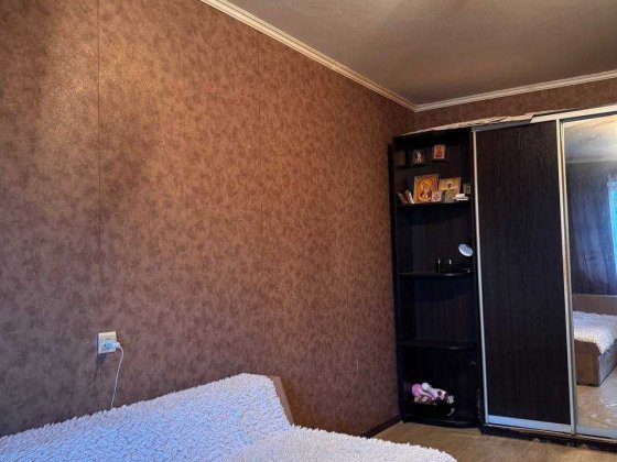 Продам 1-кімнатну квартиру. Грушевського 44 Ровно