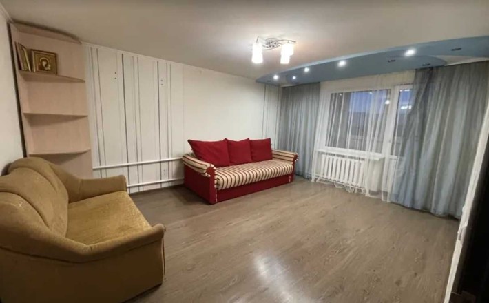 однокімнатна в цегляному будинку 35м2 - фото 1