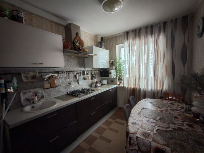 Трех комнатная квартира Шуменский - фото 1