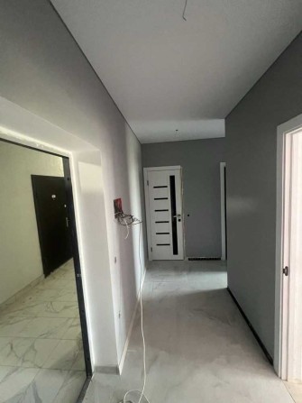 +Двокімнатна квартира  в новобудові з частковим ремонтом! - фото 1