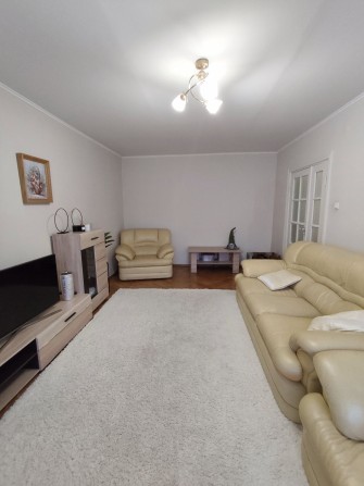 Продам 3к квартиру в центрі. Пластова. Меблі, техніка. - фото 1