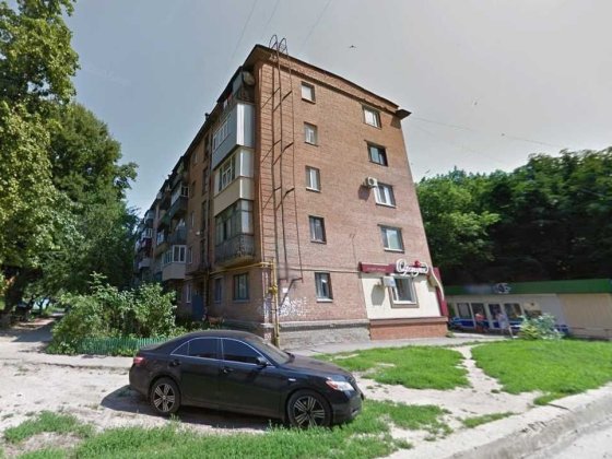 ‼️Поділ‼️ 3 кімнатна квартира в житловому стані, 2 поверх, топ локація Полтава