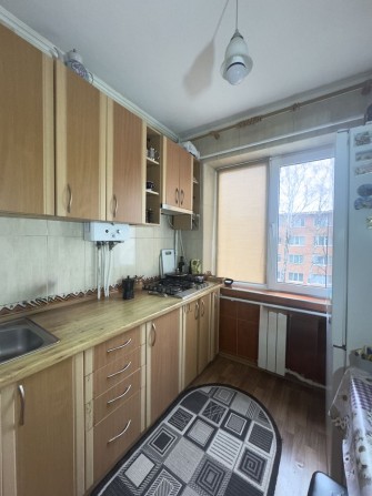 2х кімнатна Роменська. Середній поверх - фото 1