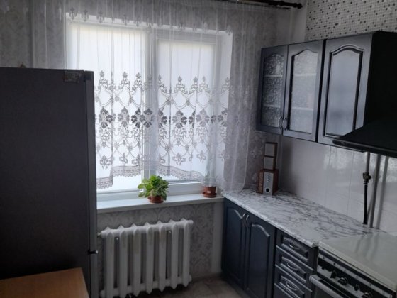 Продам 2х комнатную квартиру+кладовка Херсон