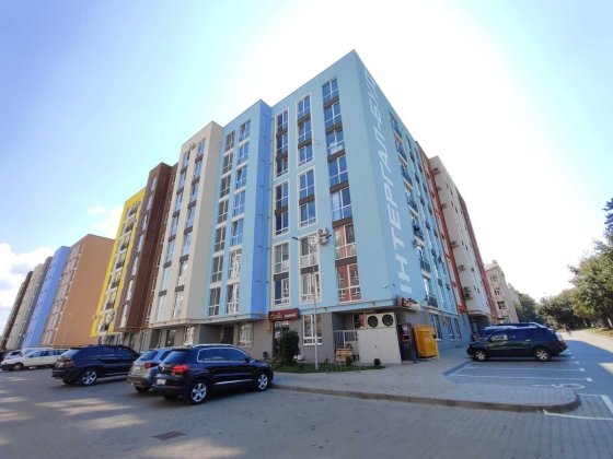 Продається 3-кімнатна новобудова, Центр (Власник) Чернівці