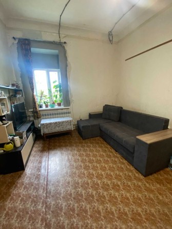 Продам трикімнатну квартиру - фото 1