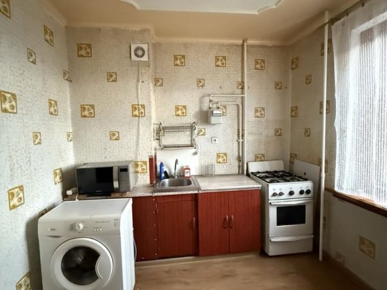 1к квартира покращенка поверх 6/9 ринок Станіславського Полтава