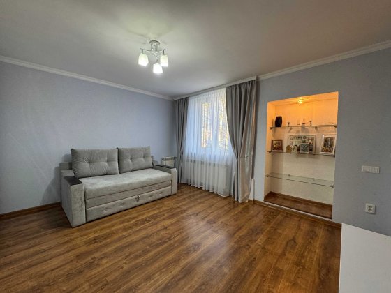 Продам частину будинка з власним двором біля Турецької площі Черновцы