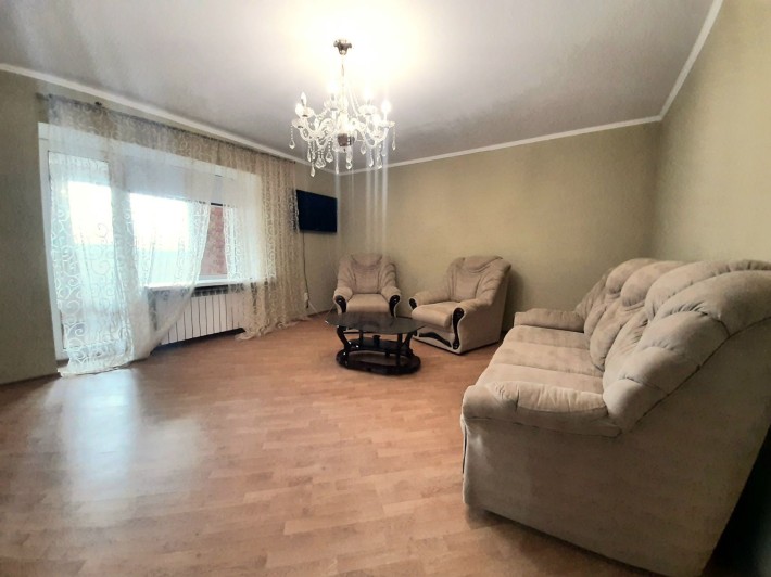 Продам 2 ком с АО, Парк Сказка, Подзменый паркинг, мебель, техника - фото 1