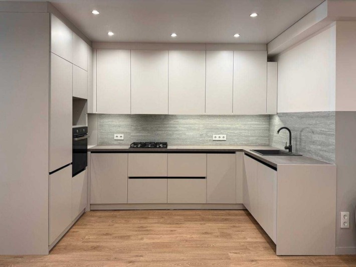 Продаж 2 кімнатної квартири з власною терасою в новобудові - фото 1