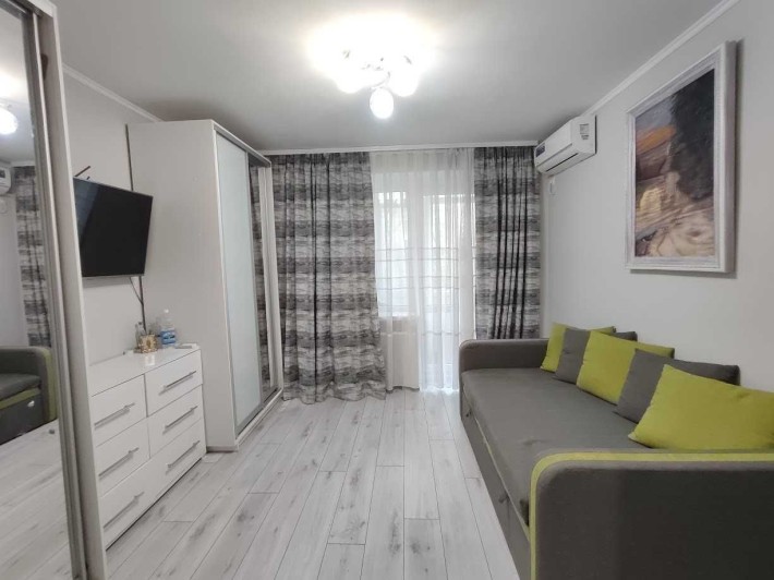 Продається 2-кімн квартира з ремонтом і меблями на вул. Узбецька - фото 1