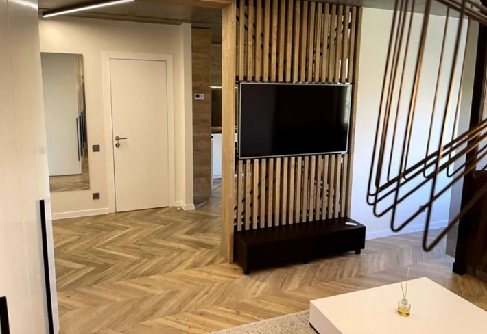 Продаж 1к квартири 47 кв. м, проспект Злуки - фото 1