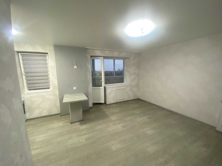 Продам 1 комнатную с ремонтом в центре , британская (р-н ЦНАПА) - фото 1